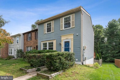 10647 Whiterock Ct, Laurel, MD 20723 - photo 2