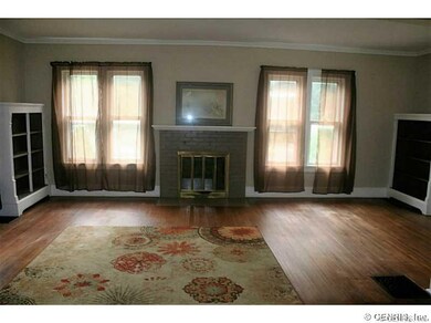 Living Room. The enormous living room is beautiful