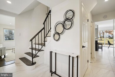 13134 Madonna Ln, Fairfax, VA 22033 - photo 3