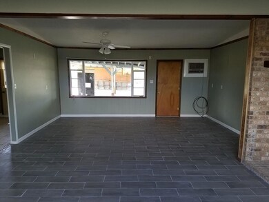 1906 Mountain View Ave, Alamogordo, NM 88310 - photo 2