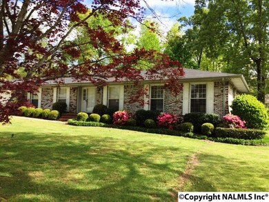 125 Nottingham Rd, Rainbow City, AL 35906 - photo 2
