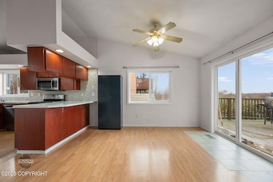 24-web-or-mls-1280 Beylund-24