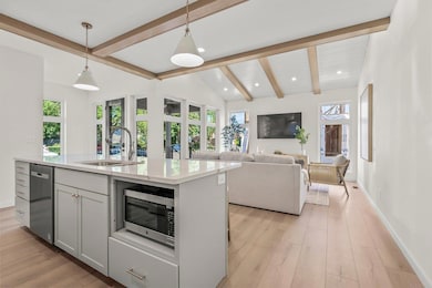 832 Clay St, Cedar Falls, IA 50613 - photo 6