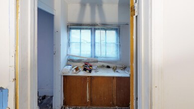 330-Woodrow-Ave-Bathroom(1)