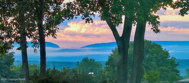 1005 Tara View Dr, Stroudsburg, PA 18360 - photo 2