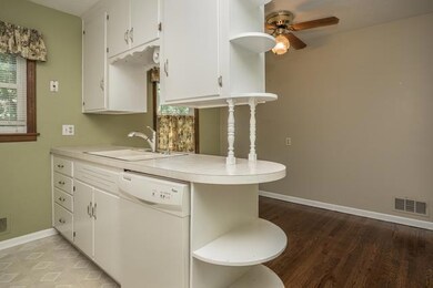 6721 Melrose Ln, Shawnee, KS 66203 - photo 6