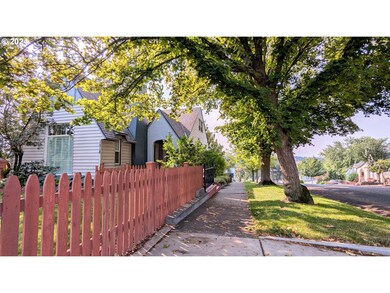 1018 NW Ellis Ave, Pendleton, OR 97801 - photo 6