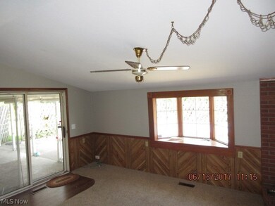 Sunroom/1st Floor Family Room