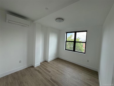 8403 Lander St unit 2C, Jamaica, NY 11435 - photo 4