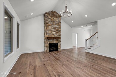 304 Cheeyo Ln, Loudon, TN 37774 - photo 6