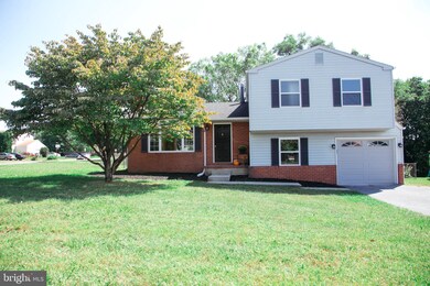493 Sweetbriar Dr, Harrisburg, PA 17111 - photo 2