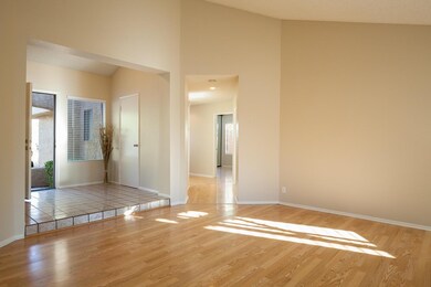 38220_5th_Pl_mls-7