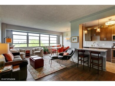 Oh my! Mid-century modern meets 21st century style