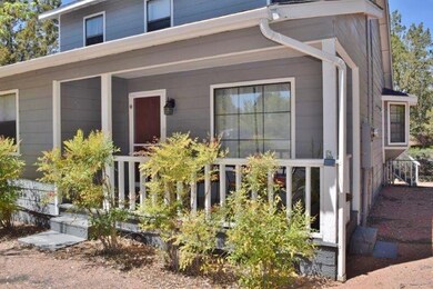 Front Covered Porch (1)