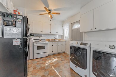 213 Nugent Place, Lincoln, IL 62656 - photo 7