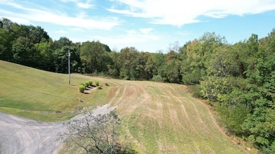 1149 Rosella Dr, Parks Township, PA 15656 - photo 2