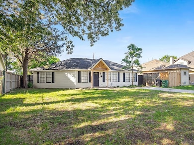 1253 Du Barry Ln, Houston, TX 77018 - photo 2