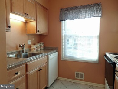 5925 Kingsford Rd unit 370, Springfield, VA 22152 - photo 7