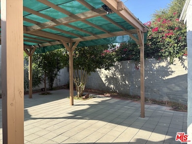 Back Yard Patio-B