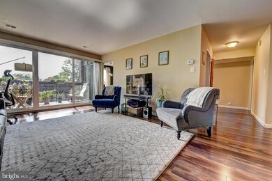 Treebrooke unit 408, Oakton, VA 22124 - photo 5