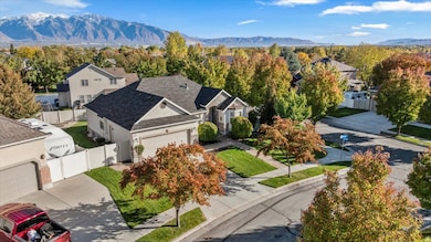 6453 Fremont Peak Cir, Salt Lake City, UT 84129 - photo 2