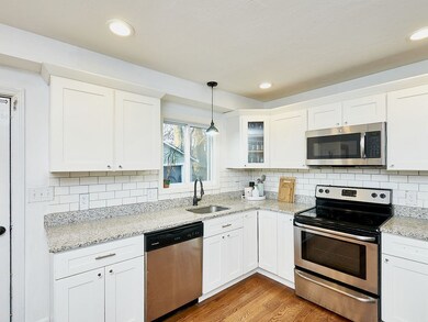 259 Circuit St, Hanover, MA 02339 - photo 5