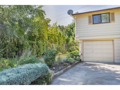 2026 W Scenic Dr, the Dalles, OR 97058 - photo 2