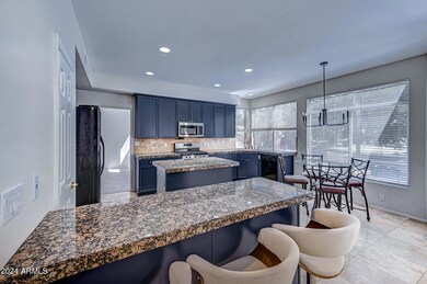 6083 W Abraham Ln interior new-3
