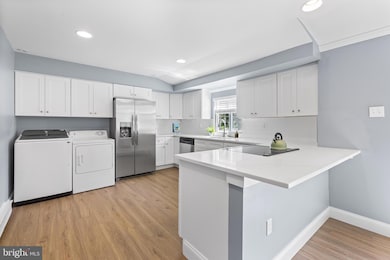 343 Sugartown Rd unit B, Wayne, PA 19087 - photo 3