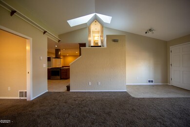 935 SW 7th St Newport