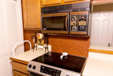 F Kitchen 2