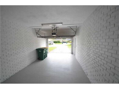 Parking Lot/Garage