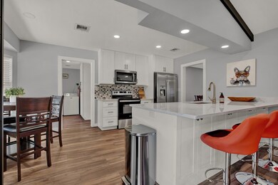 155 Linda Dr, Fredericksburg, TX 78624 - photo 5