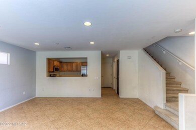 6 Living Room photo a