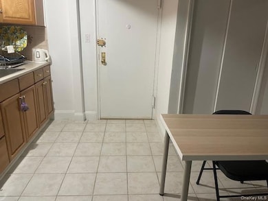 Windsor Park unit 1C, Oakland Gardens, NY 11364 - photo 5