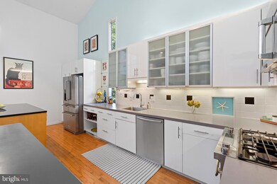 12312 Mulberry Ct, Woodbridge, VA 22192 - photo 6