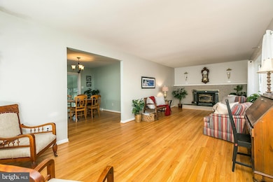 150 Longview Dr, Catonsville, MD 21228 - photo 5