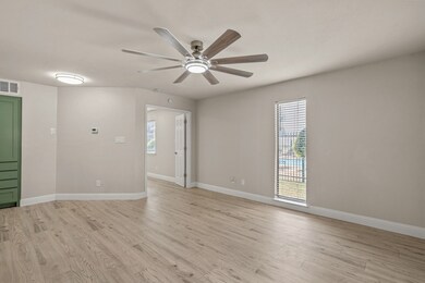 2310 Bamboo Dr unit J106, Arlington, TX 76006 - photo 6
