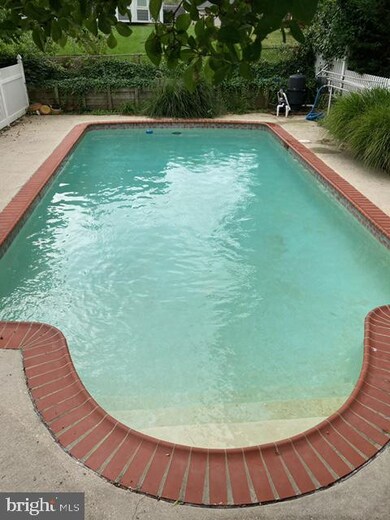 119 Lake View Dr, Annapolis, MD 21403 - photo 3