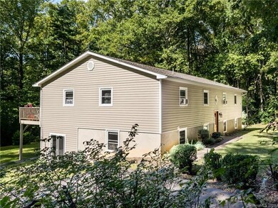 46 Kendra Rd, Hendersonville, NC 28792 - photo 2