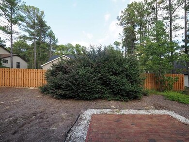 4 gingham Place front walkway 17