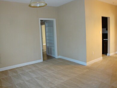 1638 Hazelhurst Dr, Jacksonville, FL 32216 - photo 4