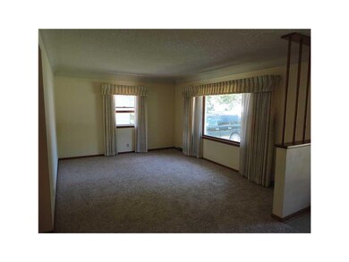 Living Room-L1.