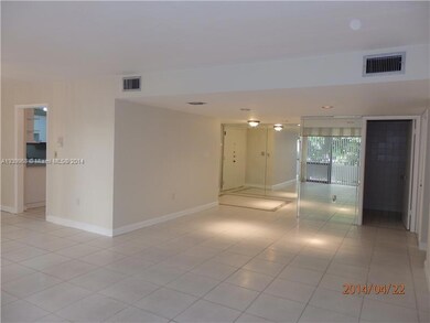 13951 Kendale Lakes Cir unit 208A, Miami, FL 33183 - photo 3