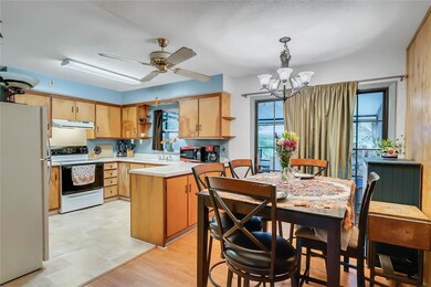 Kitchen/Dinette area