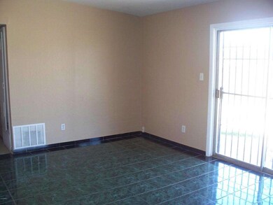 4214 W Cheery Lynn Rd, Phoenix, AZ 85019 - photo 5