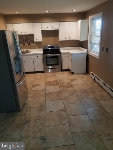 602 Garnet Dr unit 6B, Burlington, NJ 08016 - photo 3