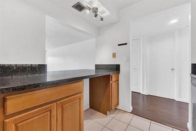 230 Lakeview Dr unit 206, Weston, FL 33326 - photo 7