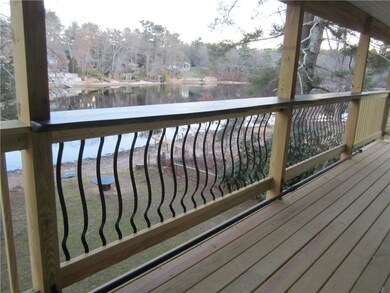 DECK WITH BUILD IN BAR AREA
