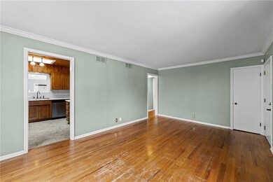 11 E Navajo Ln, Kansas City, MO 64114 - photo 6